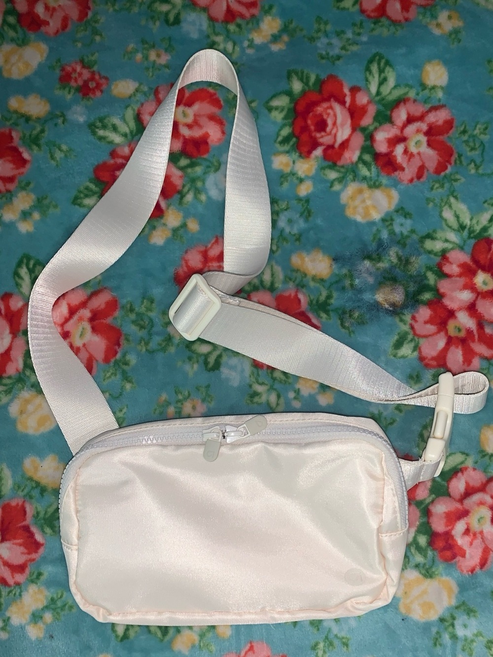 Gap Fit Cream Color Waist Pack Fanny Pack New Without Tags